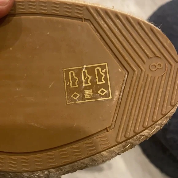 New never worn ASOS black suede cap toe straw espadrilles size 8W - Picture 4 of 7